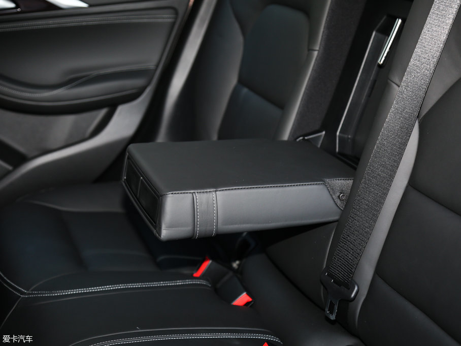 2017ӢQX30 2.0T (q)\(yn)(dng)