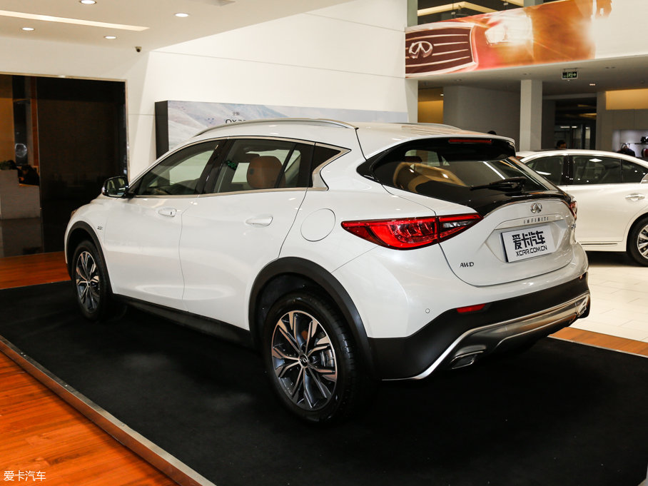 2017ӢQX30 2.0T (q)rа