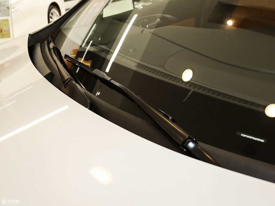 2017ӢQX30 2.0T (q)r(sh)а