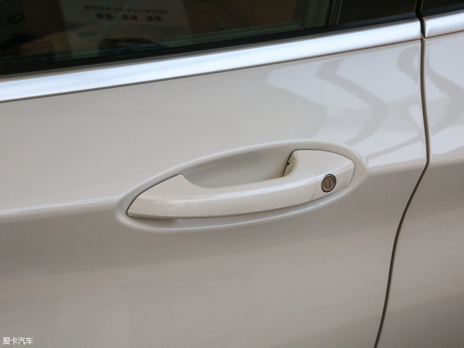 2017ӢQX30 2.0T (q)\(yn)(dng)