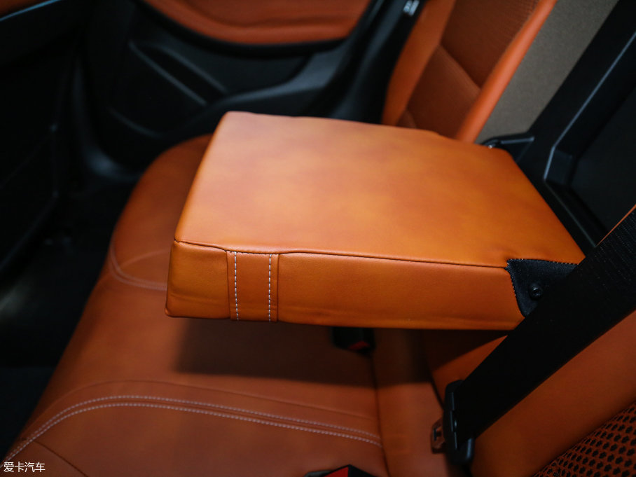 2017ӢQX30 2.0T (q)\(yn)(dng)