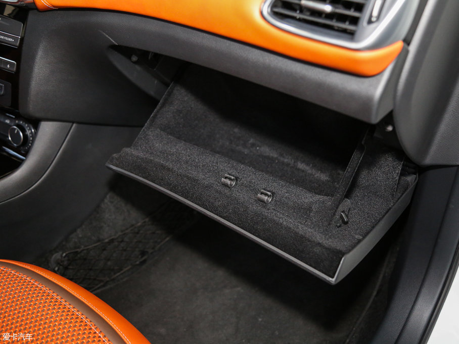 2017ӢQX30 2.0T (q)\Ӱ