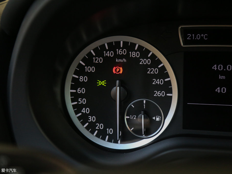 2017ӢQX30 2.0T (q)\(yn)(dng)