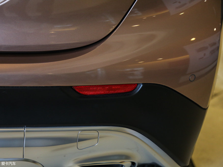 2017��Ӣ�����QX30 2.0T ���r�а�