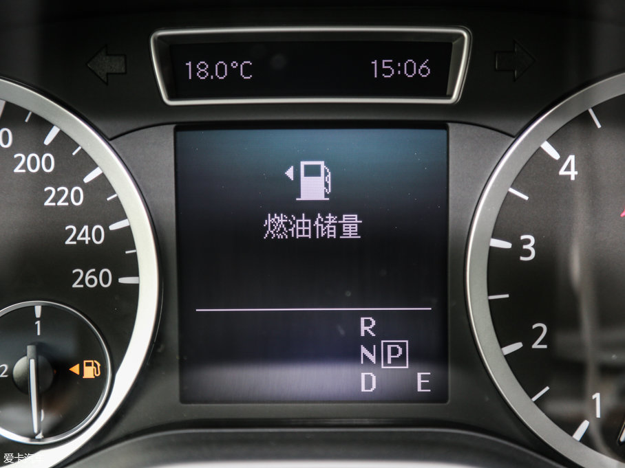 2017��Ӣ�����QX30 1.6T ���r�а�