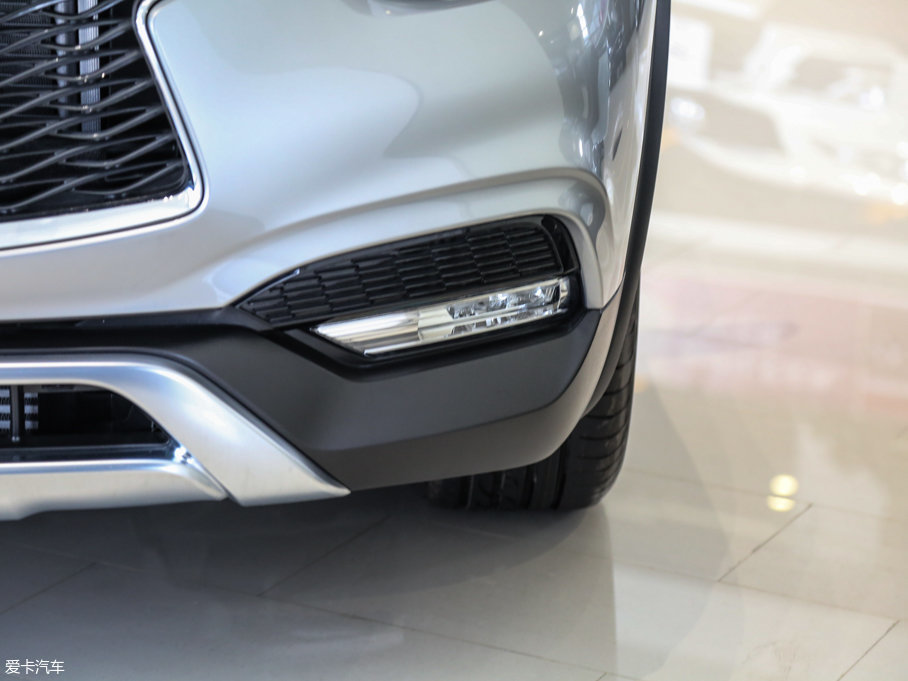 2017ӢQX30 1.6T (q)\(yn)(dng)