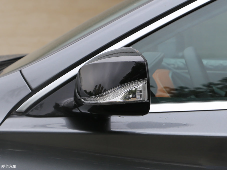 2017ӢQX30 2.0T (q)\Ӱ