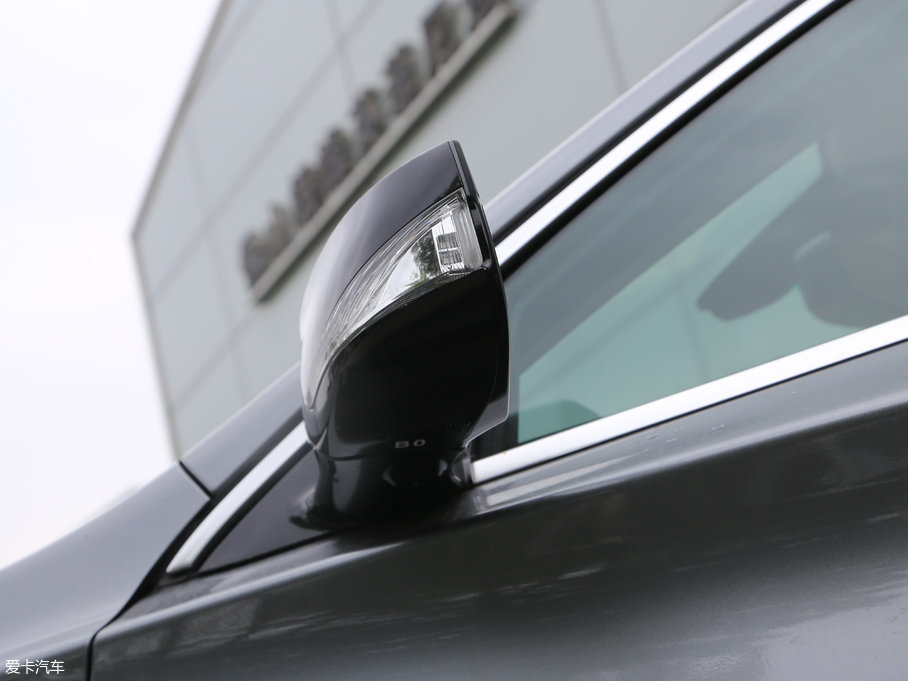 2017ӢQX30 2.0T (q)\(yn)(dng)