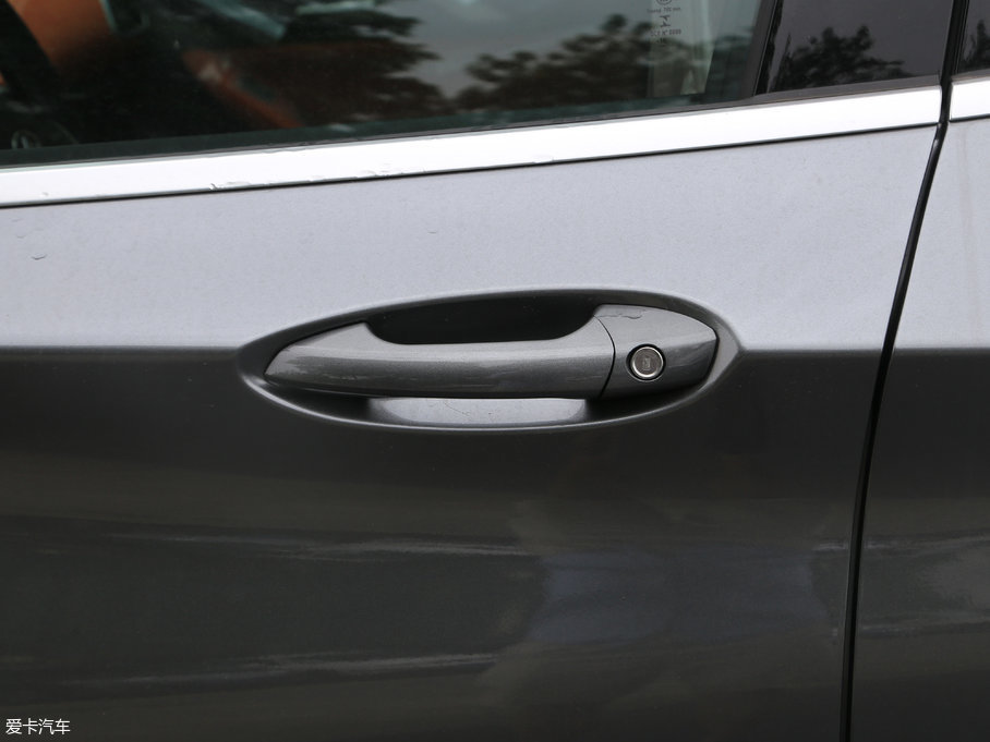 2017ӢQX30 2.0T (q)\Ӱ