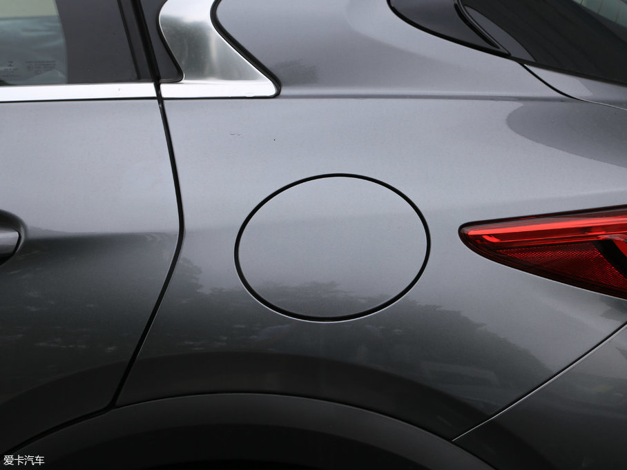 2017ӢQX30 2.0T (q)\(yn)(dng)