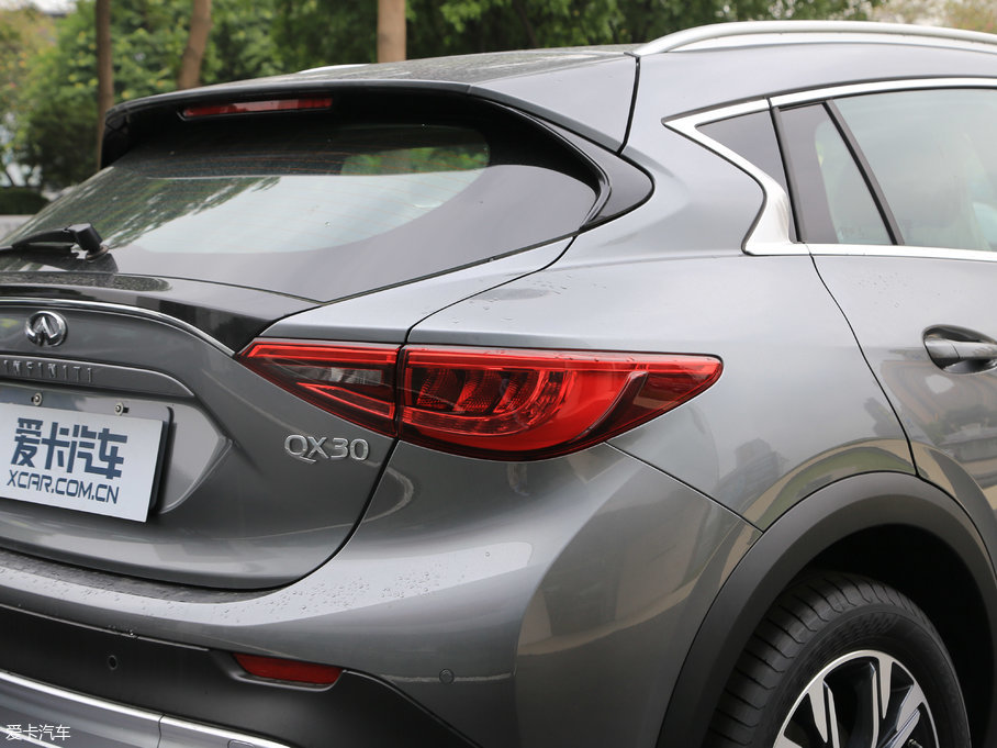 2017ӢQX30 2.0T (q)\(yn)(dng)