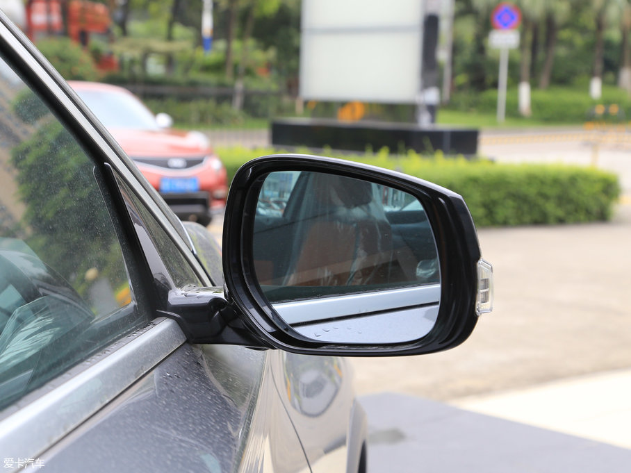 2017ӢQX30 2.0T (q)\(yn)(dng)