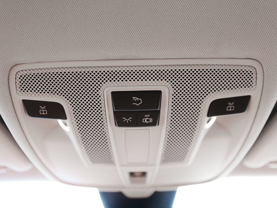 2017ӢQX30 2.0T (q)\Ӱ