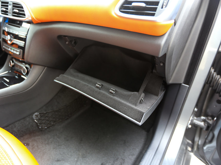 2017ӢQX30 2.0T (q)\(yn)(dng)