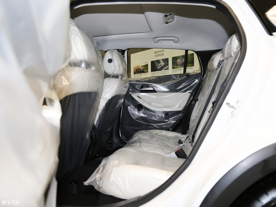 2017ӢQX30 1.6T (q)\Ӱ