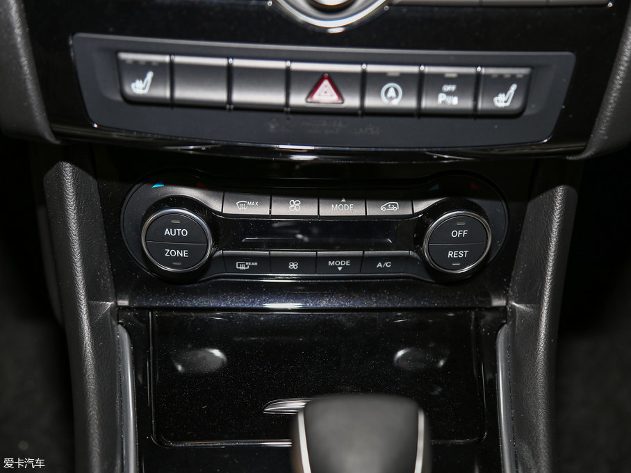 2017ӢQX30 1.6T (q)\(yn)(dng)