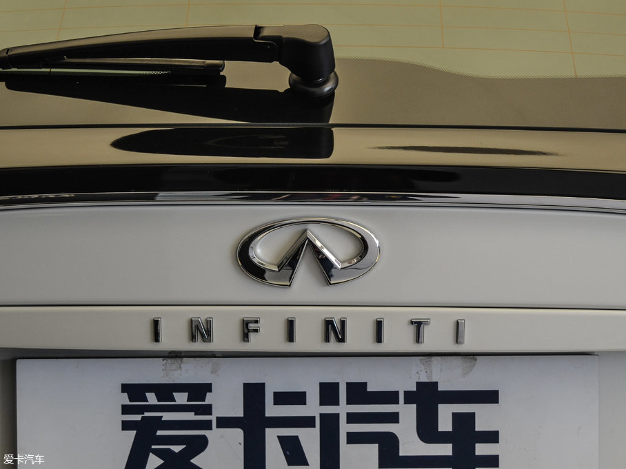 2017ӢQX30 1.6T (q)rа