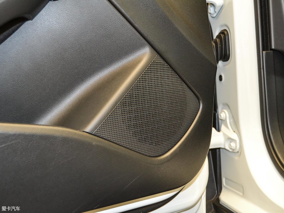 2017ӢQX30 1.6T (q)rа