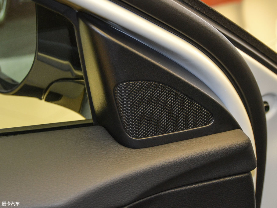 2017ӢQX30 1.6T (q)r(sh)а