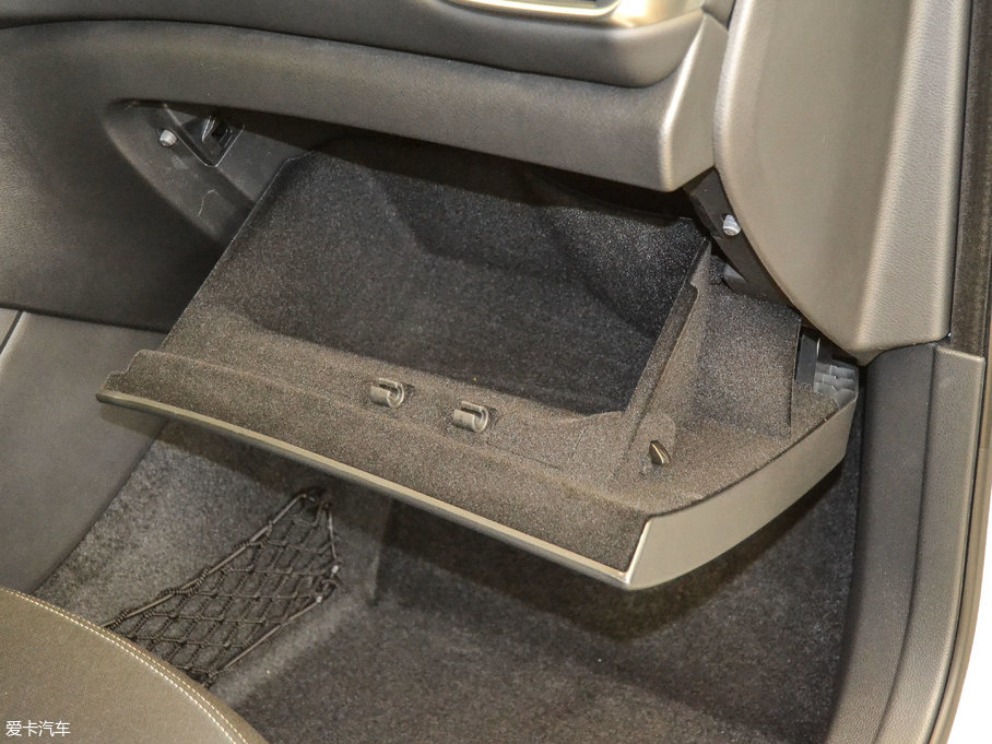 2017ӢQX30 1.6T (q)rа