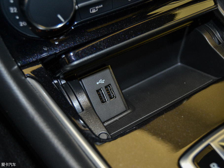 2017ӢQX30 1.6T (q)r(sh)а