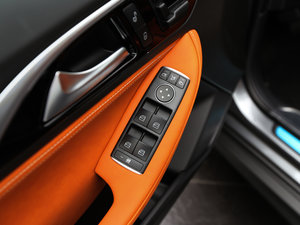 20172.0T (q)\Ӱ {܇ƅ^(q)	