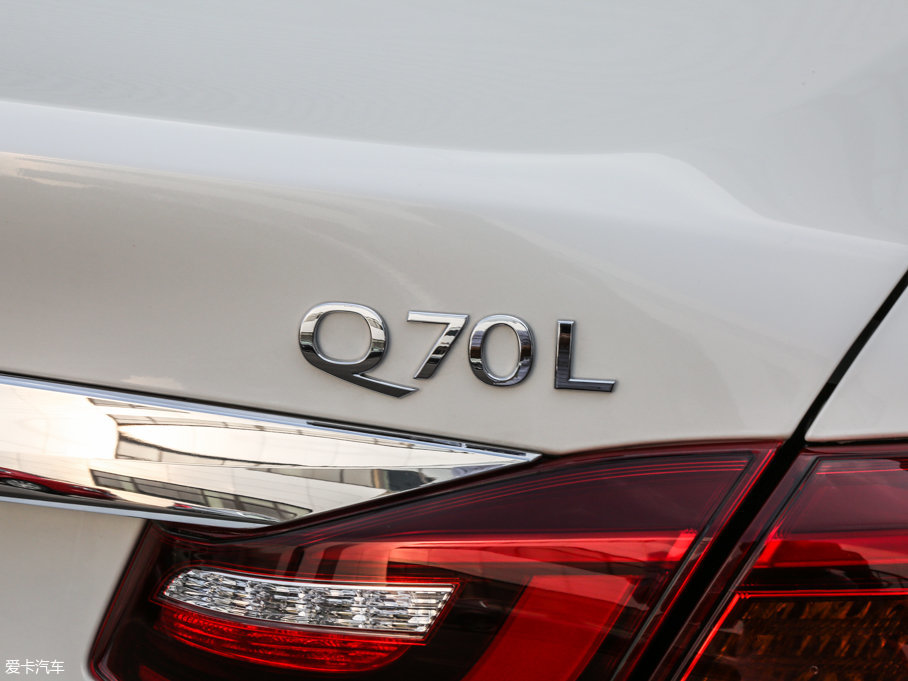 2017ӢQ70L 2.5L A