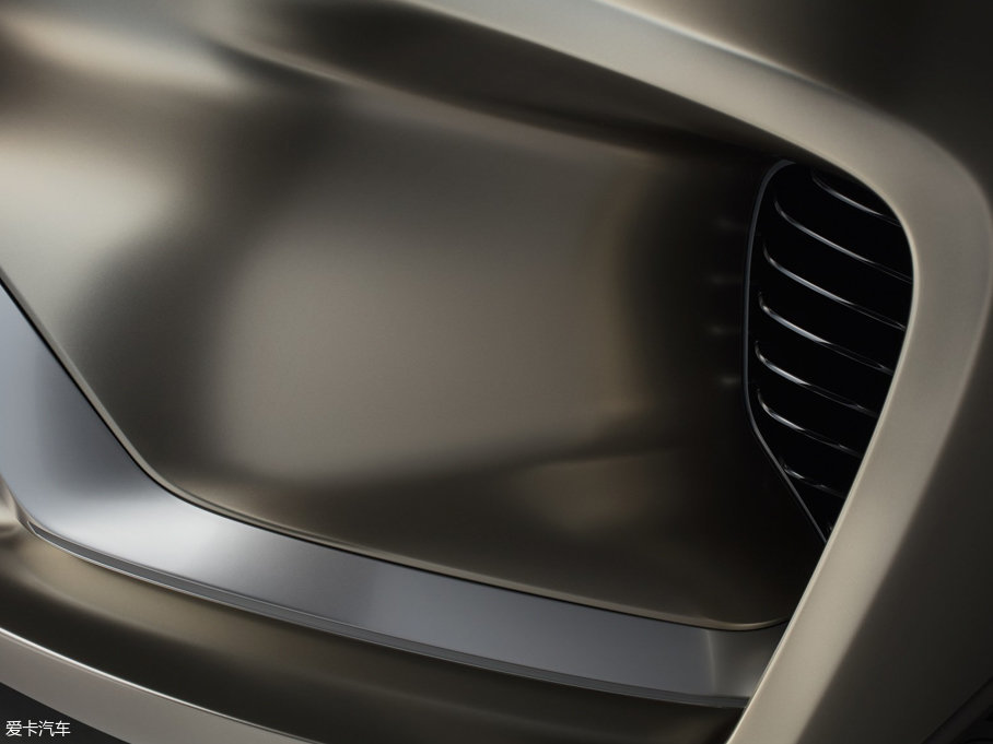 2017��Ӣ�����QX80 Monograph ����܇