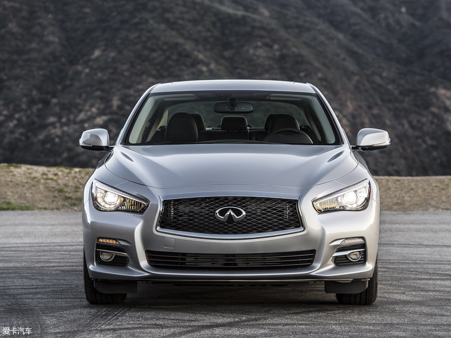 2017ӢQ50 Signature Edition