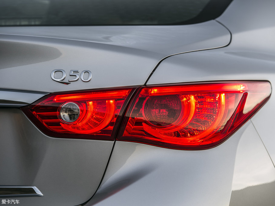 2017ӢQ50 Signature Edition