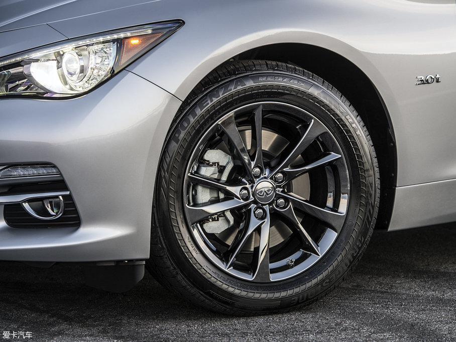 2017ӢQ50 Signature Edition