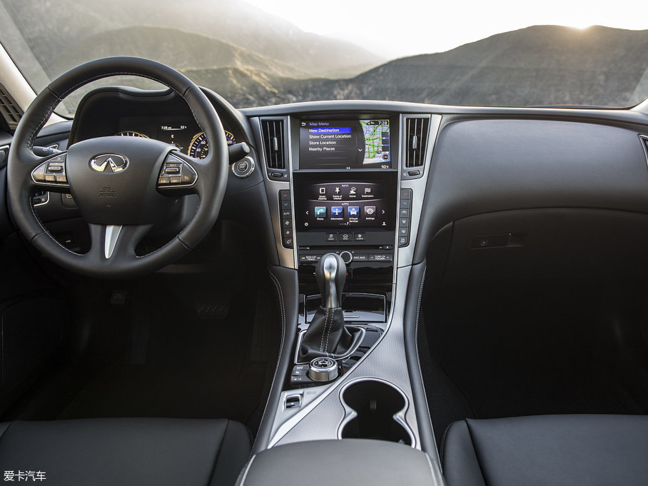 2017ӢQ50 Signature Edition