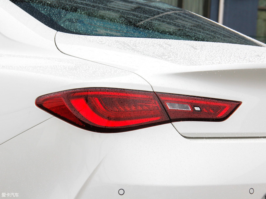 2017��Ӣ�����Q60 2.0T ���A��