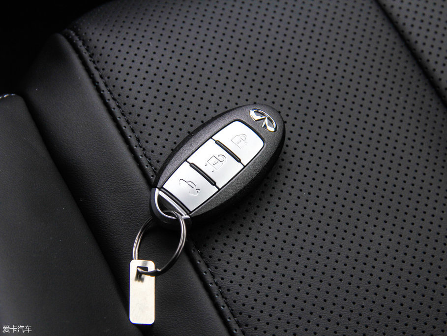 2017��Ӣ�����Q60 2.0T ���A��