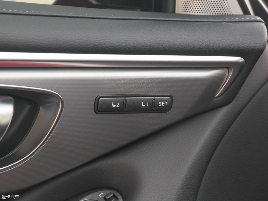 2017��Ӣ�����Q60 2.0T ���A��