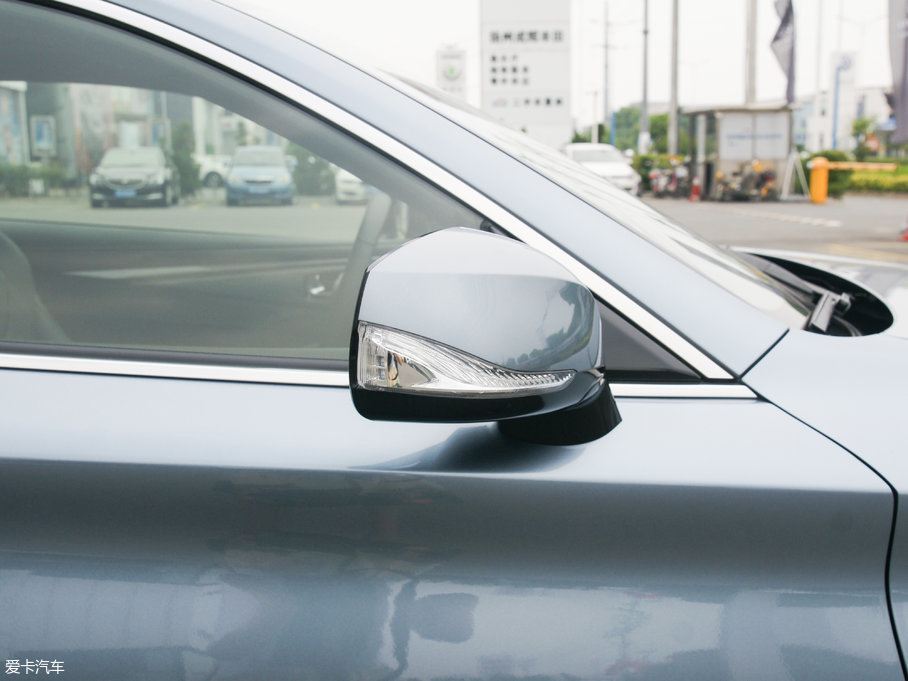 2017��Ӣ�����Q60 2.0T ���A��