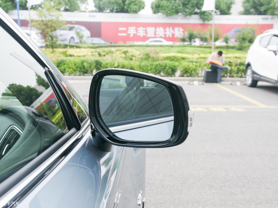 2017��Ӣ�����Q60 2.0T ���A��