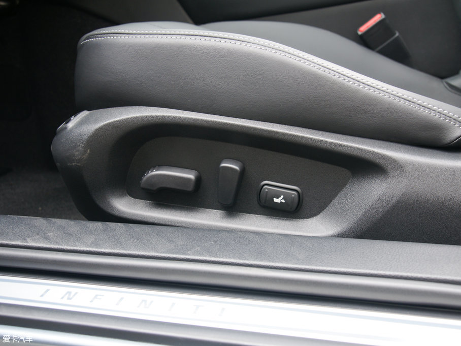 2017��Ӣ�����Q60 2.0T ���A��