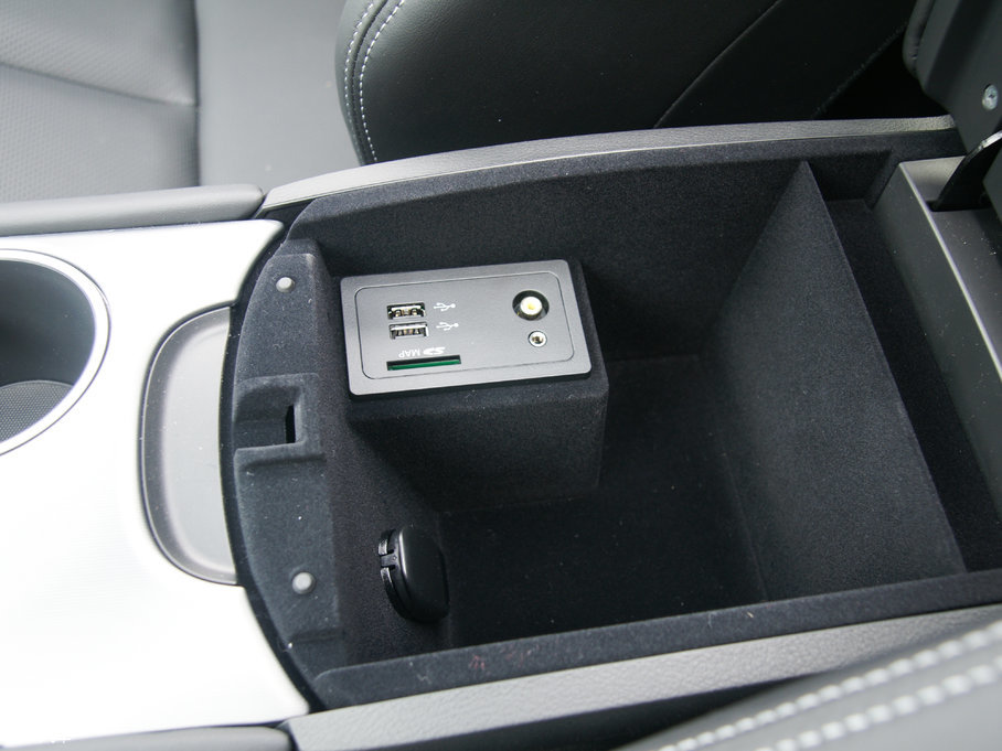 2017��Ӣ�����Q60 2.0T ���A��