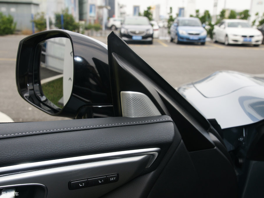 2017��Ӣ�����Q60 2.0T ���A��