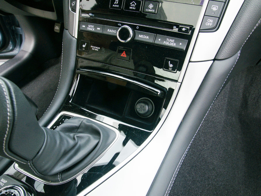 2017��Ӣ�����Q60 2.0T ���A��