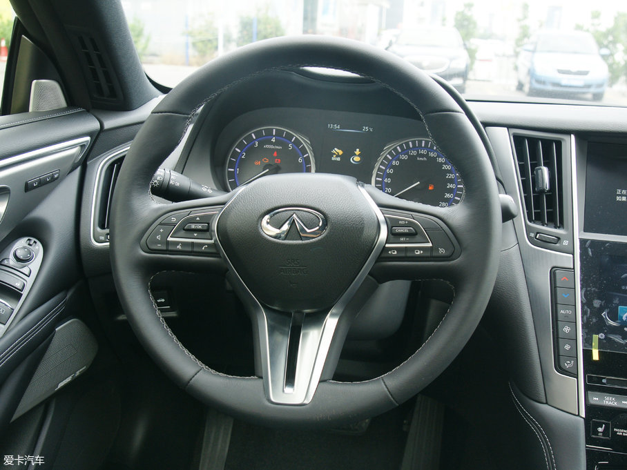 2017��Ӣ�����Q60 2.0T ���A��