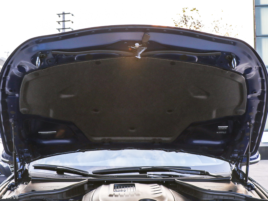 2017��Ӣ�����Q60 S 2.0T ���A�\�Ӱ�