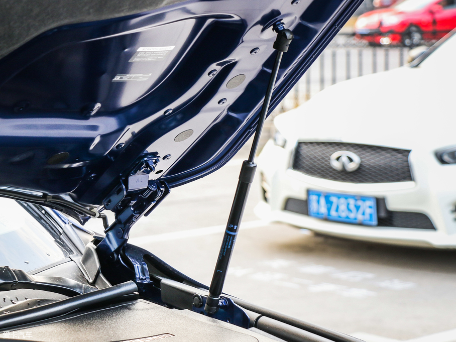 2017ӢQ60 S 2.0T A\Ӱ