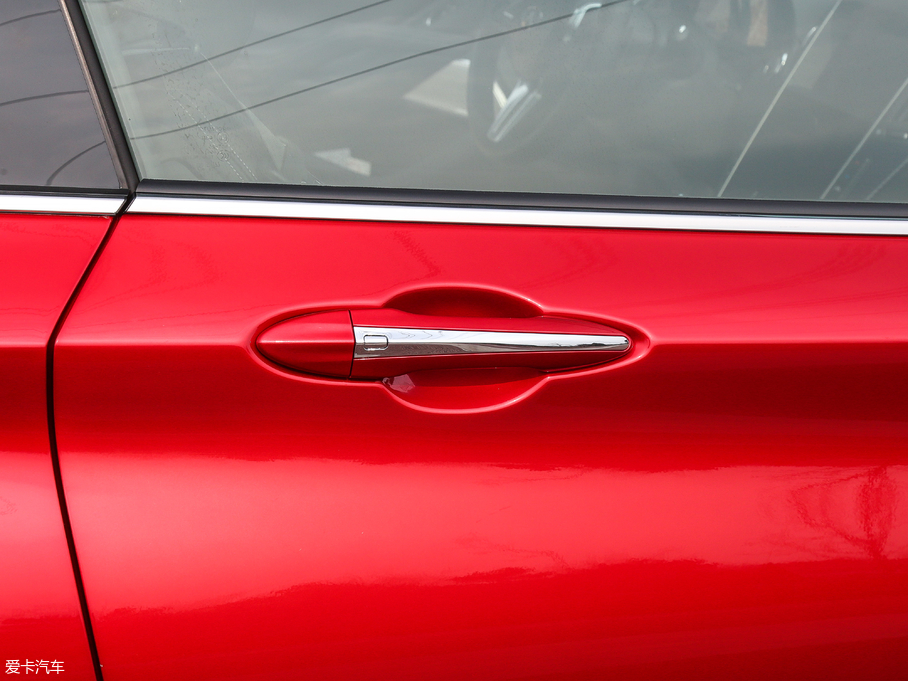 2017��Ӣ�����Q60 S 2.0T ���A�\(y��n)��(d��ng)��