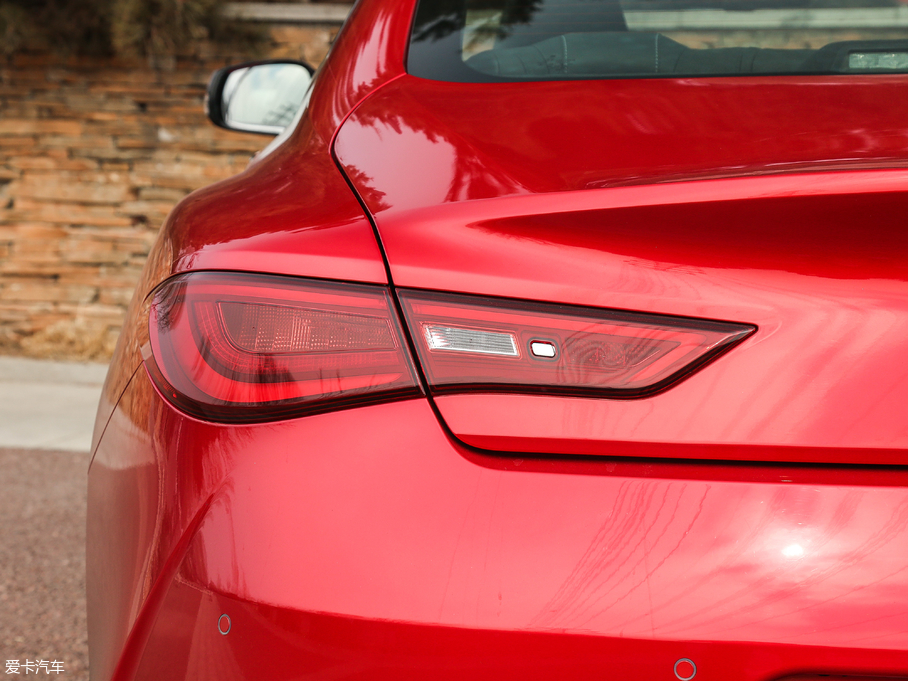 2017��Ӣ�����Q60 S 2.0T ���A�\�Ӱ�