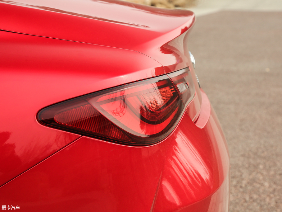 2017ӢQ60 S 2.0T A\Ӱ