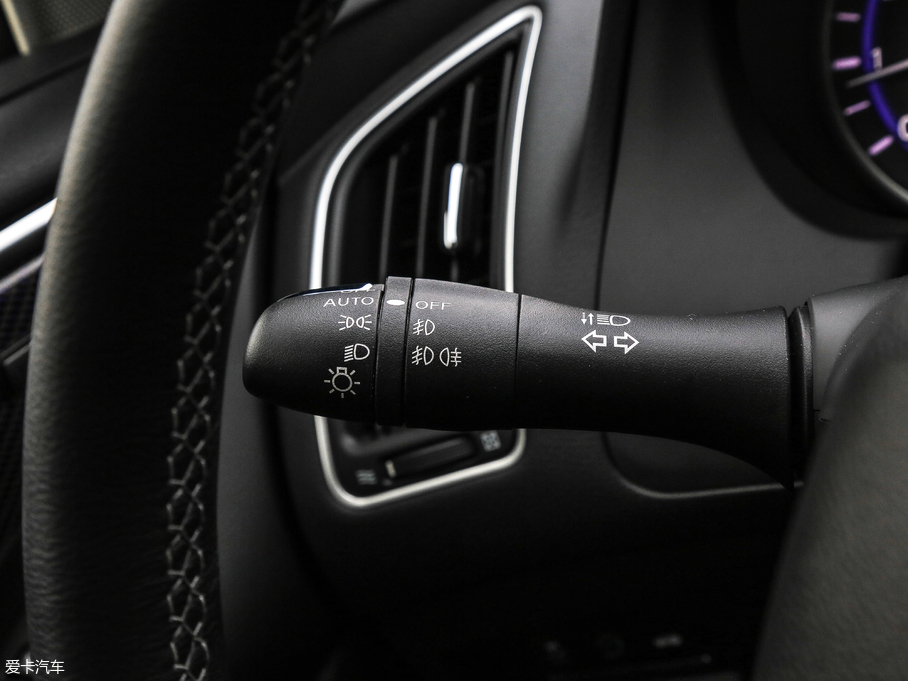 2017ӢQ60 S 2.0T A\Ӱ