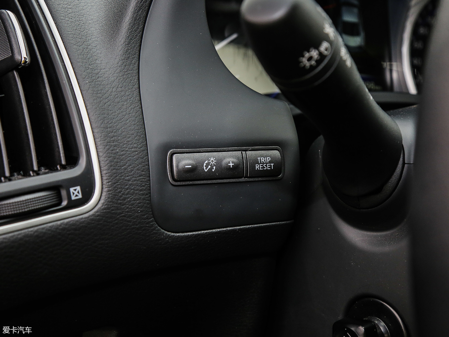 2017ӢQ60 S 2.0T A\Ӱ