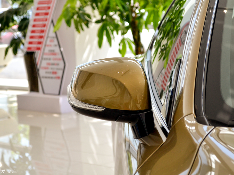 2017��Ӣ�����Q60 2.0T ���A��